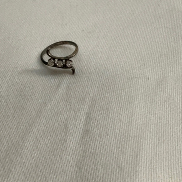 Silver Plated faux Diamonds - Picture 1 of 5